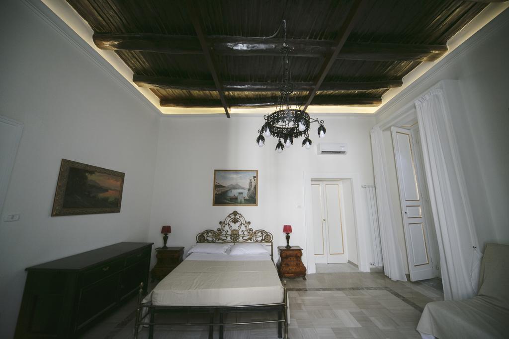 Area Angioina Suites Naples Extérieur photo