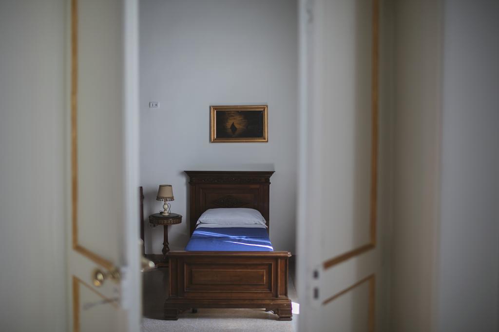 Area Angioina Suites Naples Extérieur photo
