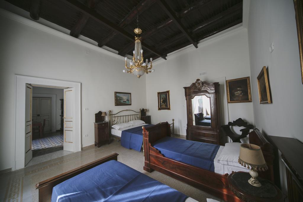 Area Angioina Suites Naples Extérieur photo