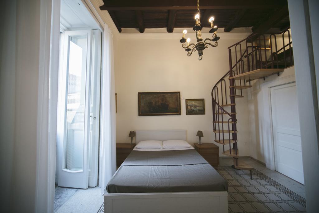 Area Angioina Suites Naples Extérieur photo