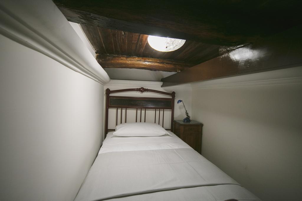 Area Angioina Suites Naples Extérieur photo