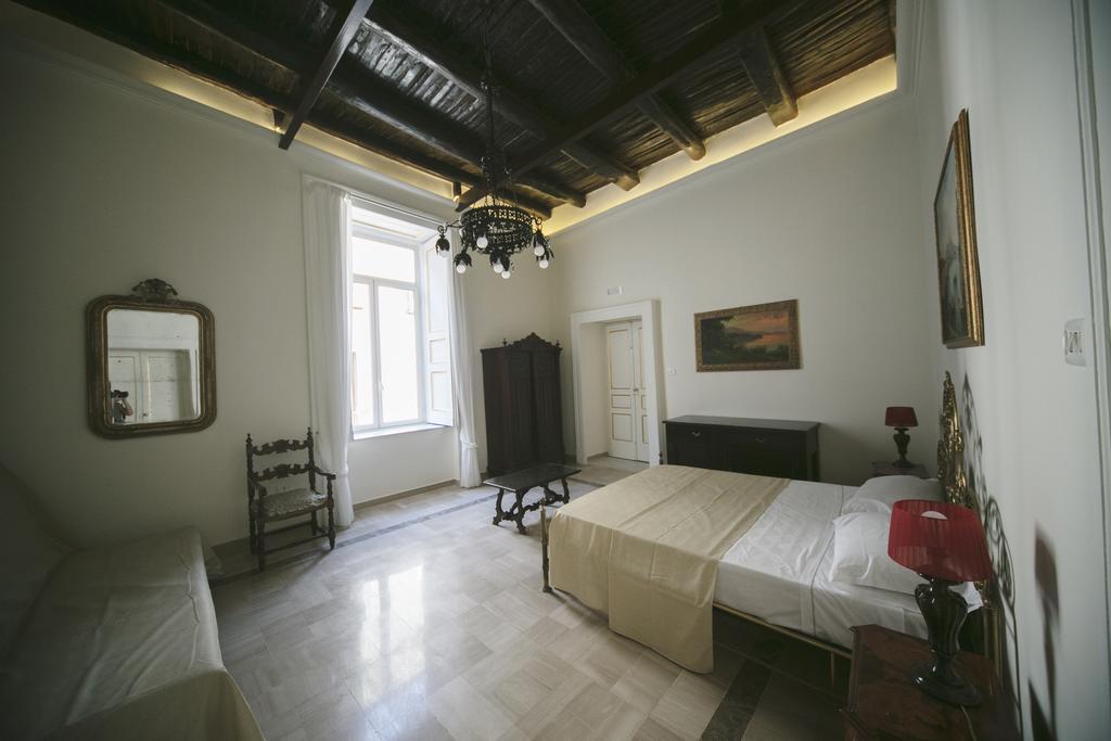 Area Angioina Suites Naples Extérieur photo