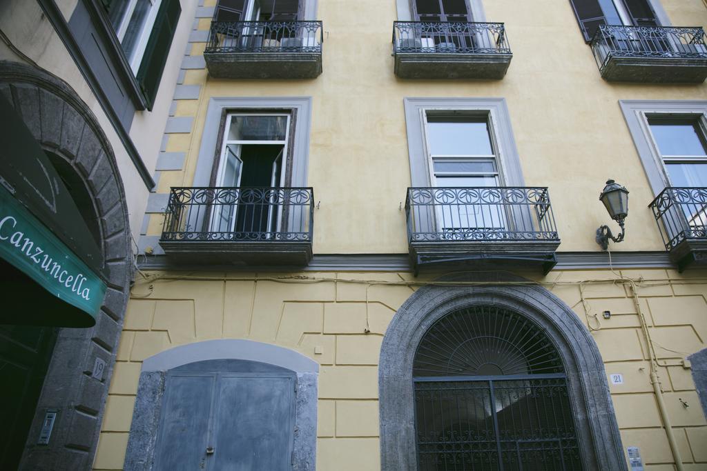 Area Angioina Suites Naples Extérieur photo